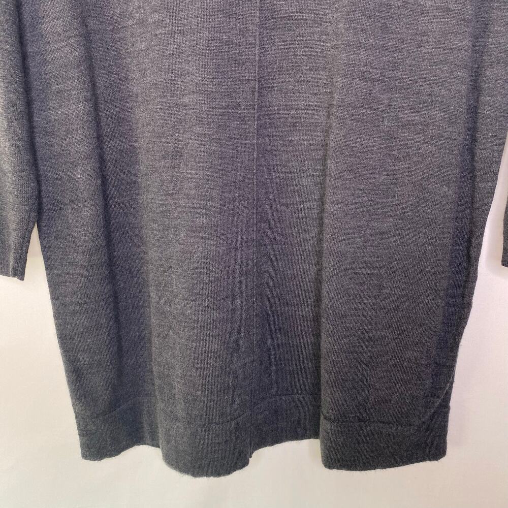 J. Jill Gray Merino Wool Washable Sweater Size Medium Lagenlook Normcore Comfy - Picture 4 of 10